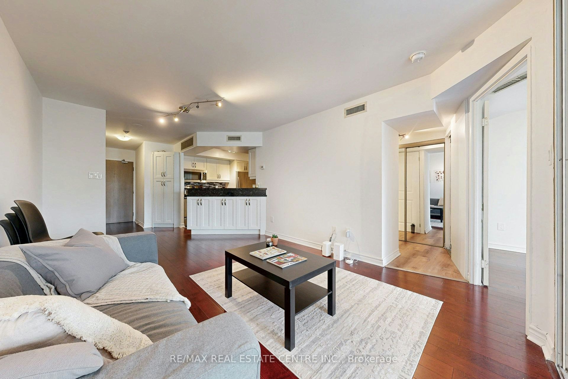 1001 Bay Street, Toronto, ON, M5S 3A6 - 11