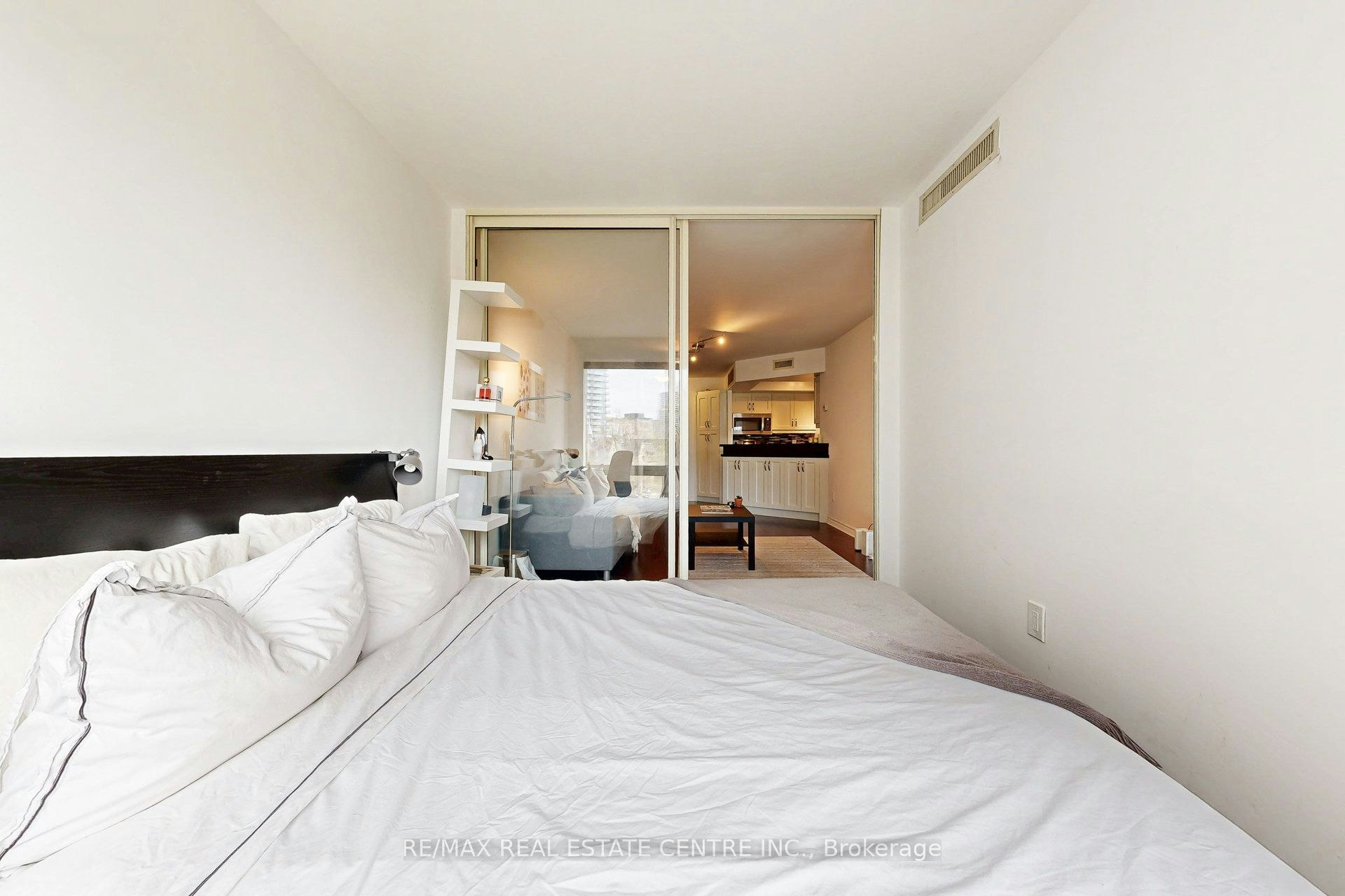 1001 Bay Street, Toronto, ON, M5S 3A6 - 17