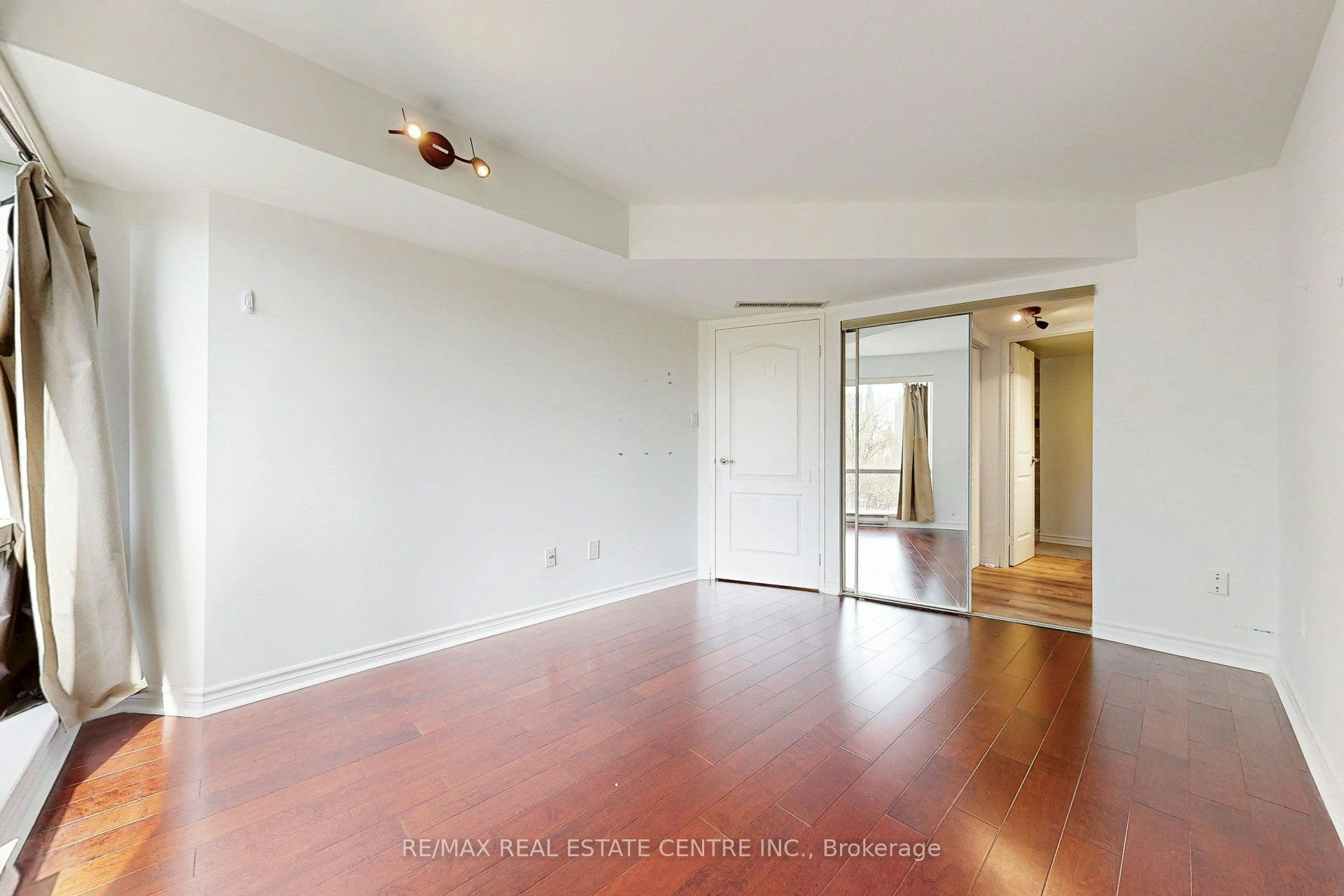 1001 Bay Street, Toronto, ON, M5S 3A6 - 19
