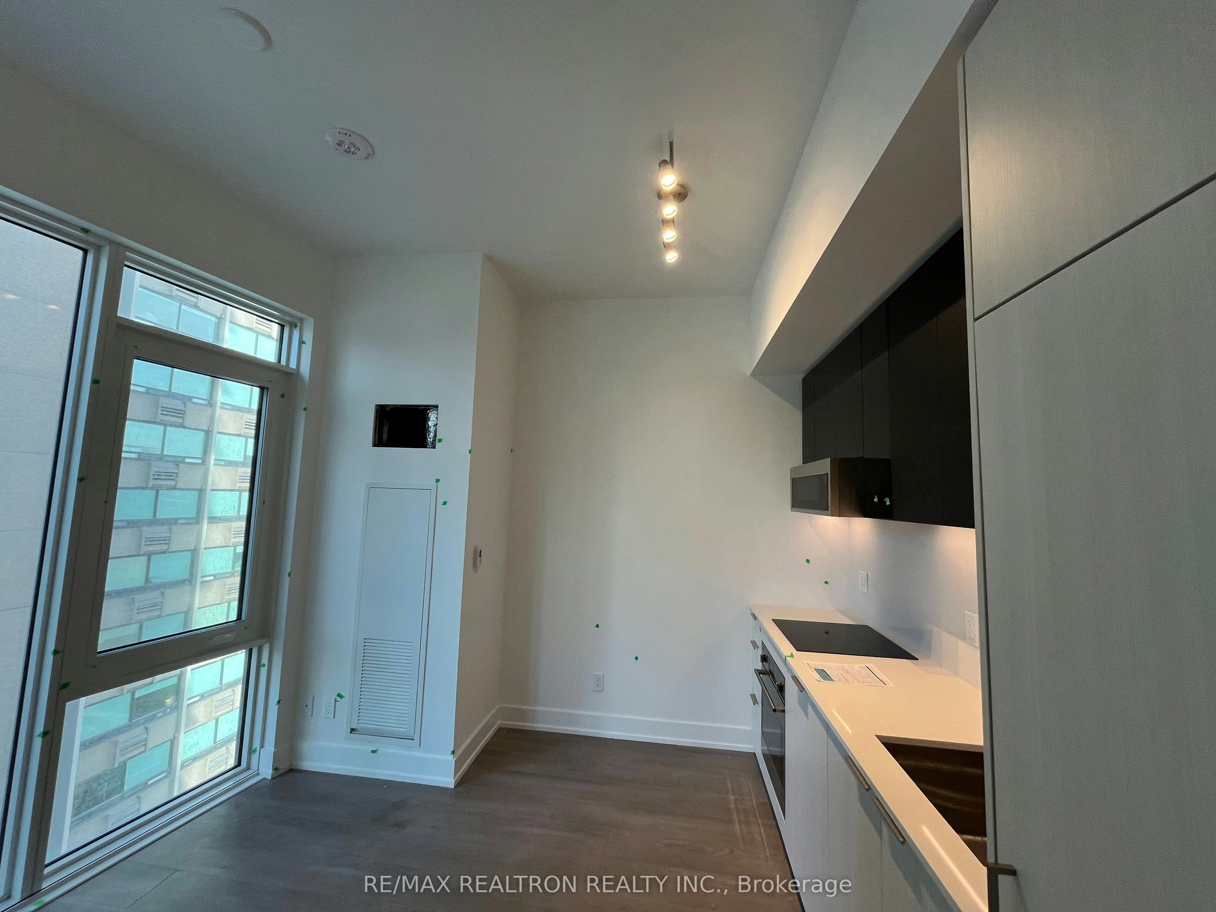 1010-308 Jarvis Street, Toronto, ON, M5B 0E3 - 11