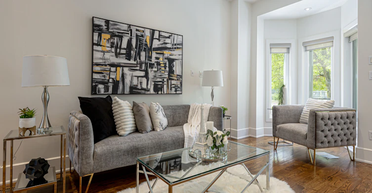 93 Walnut Avenue, Toronto, ON, M5V 2S1