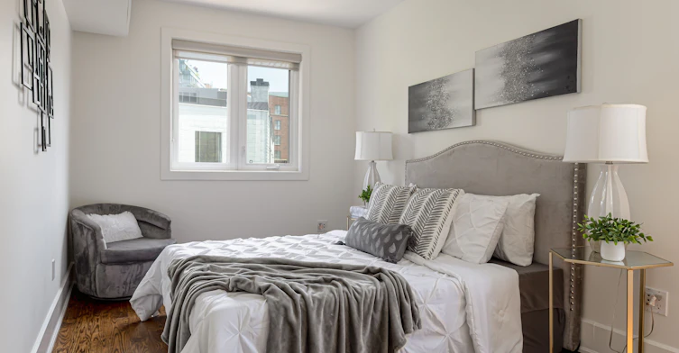 93 Walnut Avenue, Toronto, ON, M5V 2S1 - 7