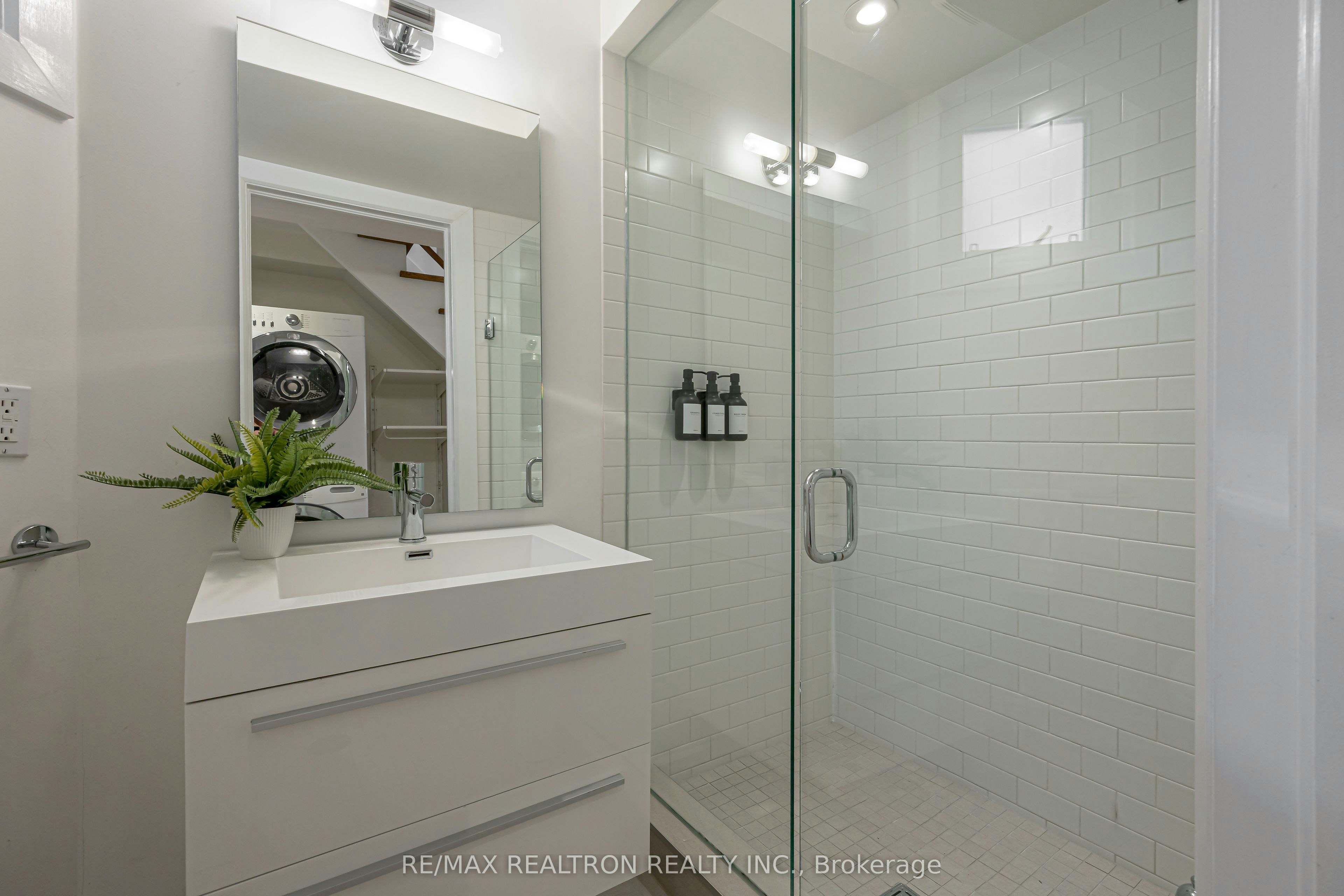 93 Walnut Avenue, Toronto, ON, M5V 2S1 - 12