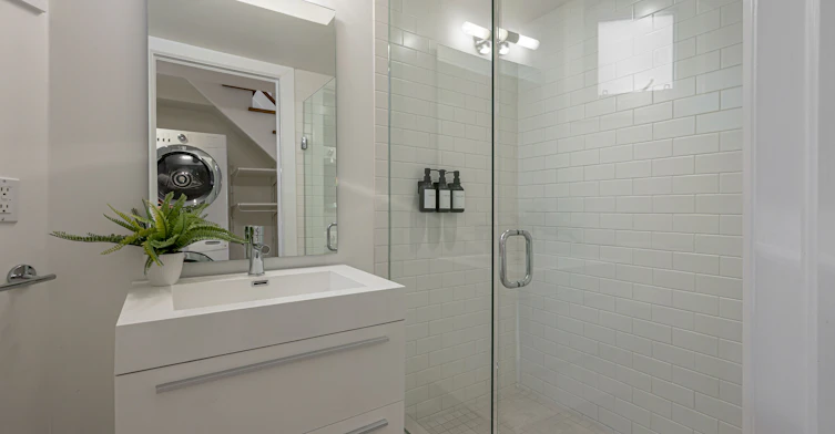 93 Walnut Avenue, Toronto, ON, M5V 2S1 - 12