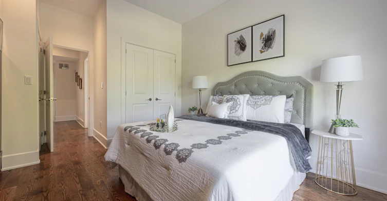 93 Walnut Avenue, Toronto, ON, M5V 2S1 - 6