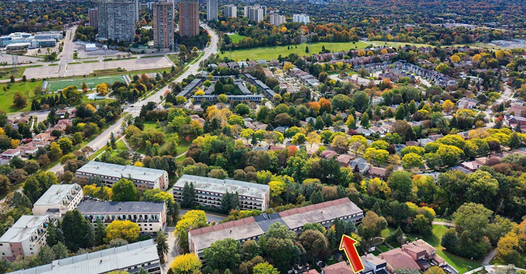 6-25 Pebble Byway, Toronto, ON, M2H 3J6 - 2