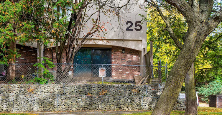 6-25 Pebble Byway, Toronto, ON, M2H 3J6 - 3