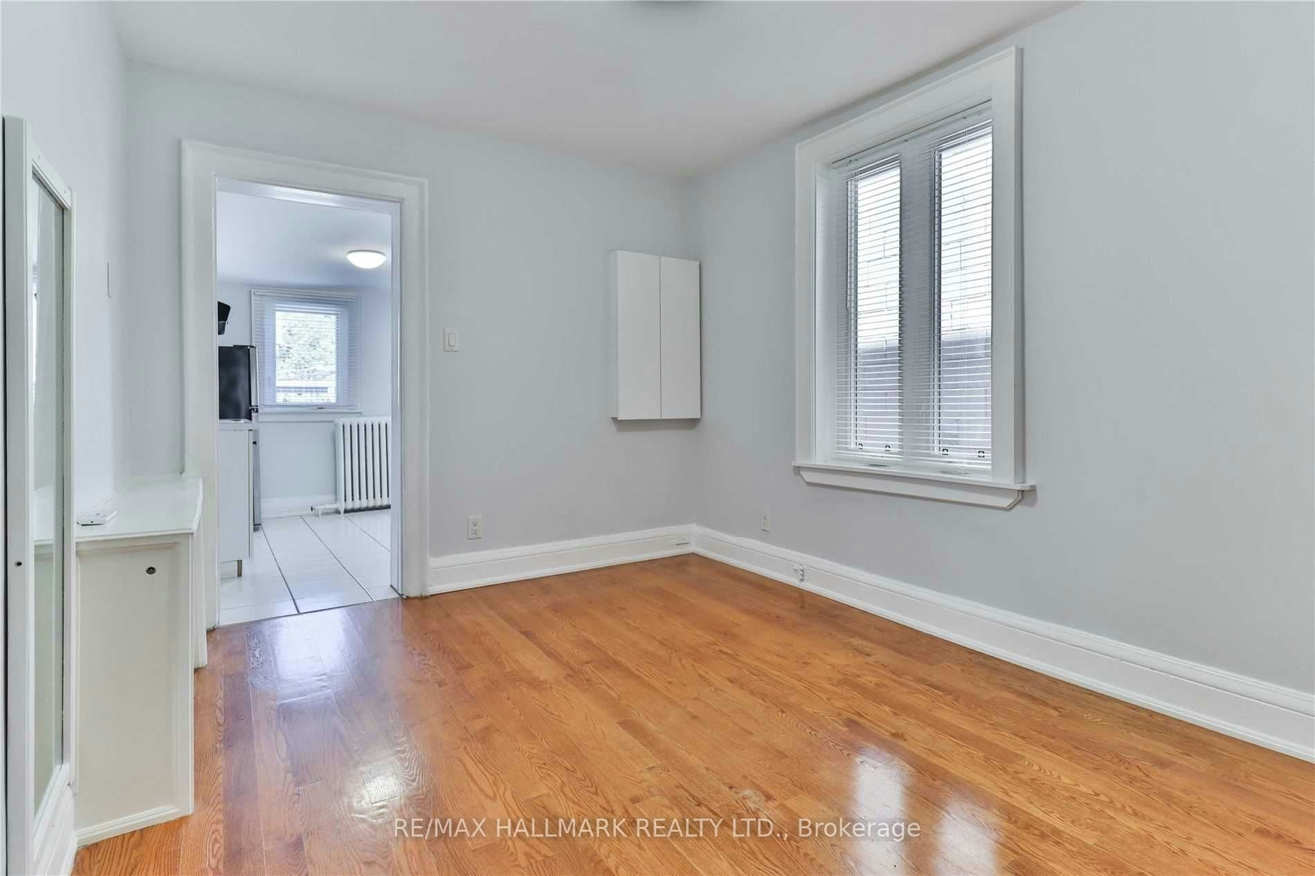 2nd Fl-880 College Street, Toronto, ON, M6H 1A3 - 3