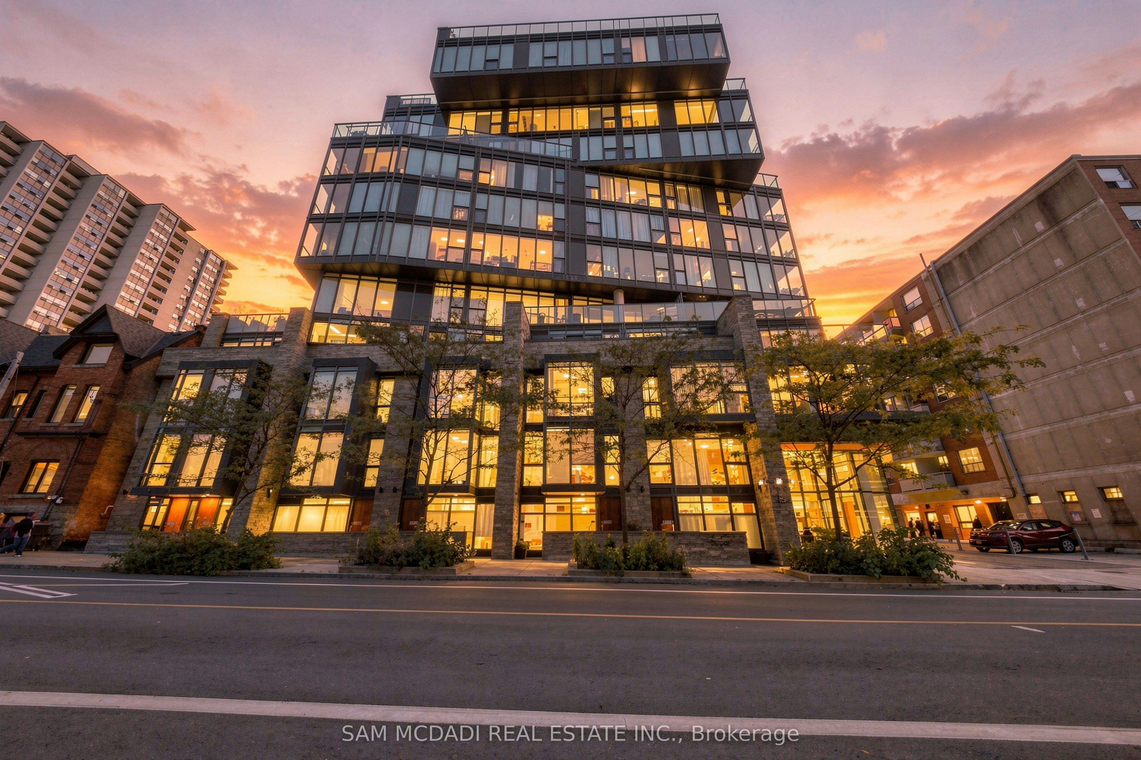 TH27-15 Beverley Street, Toronto, ON, M5T 0B3