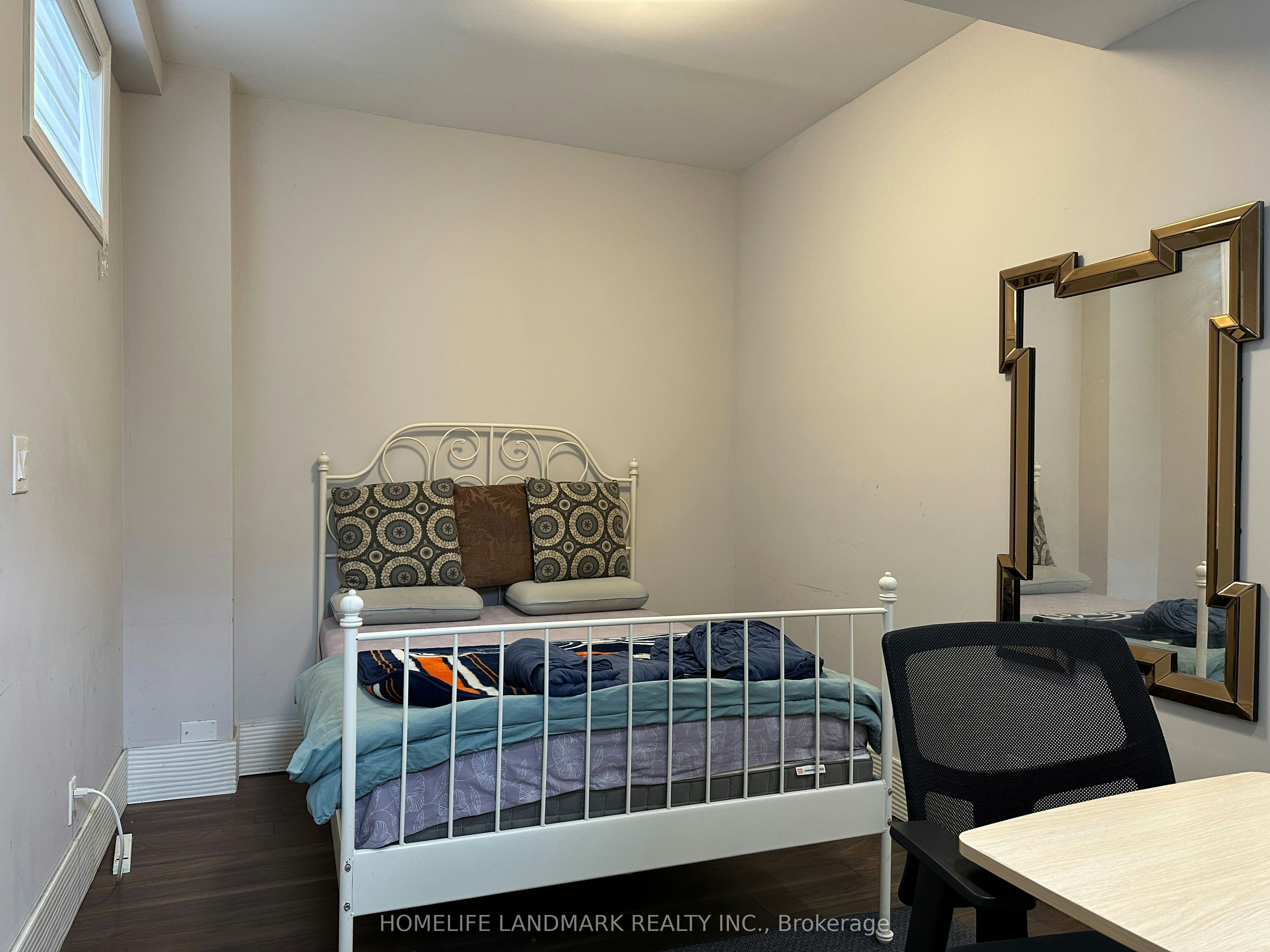 86 Pemberton Avenue, Toronto, ON, M2M 1Y5 - 10