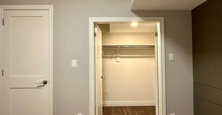 86 Pemberton Avenue, Toronto, ON, M2M 1Y5 - 6