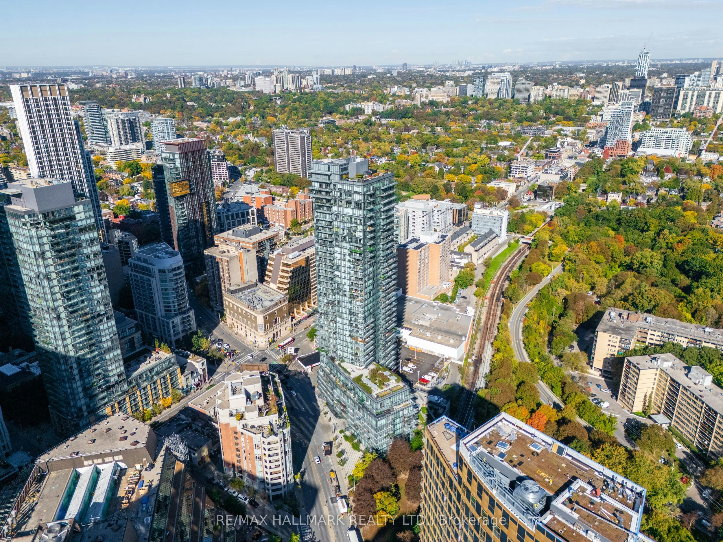 2708-825 Church Street, Toronto, ON, M4W 3Z4