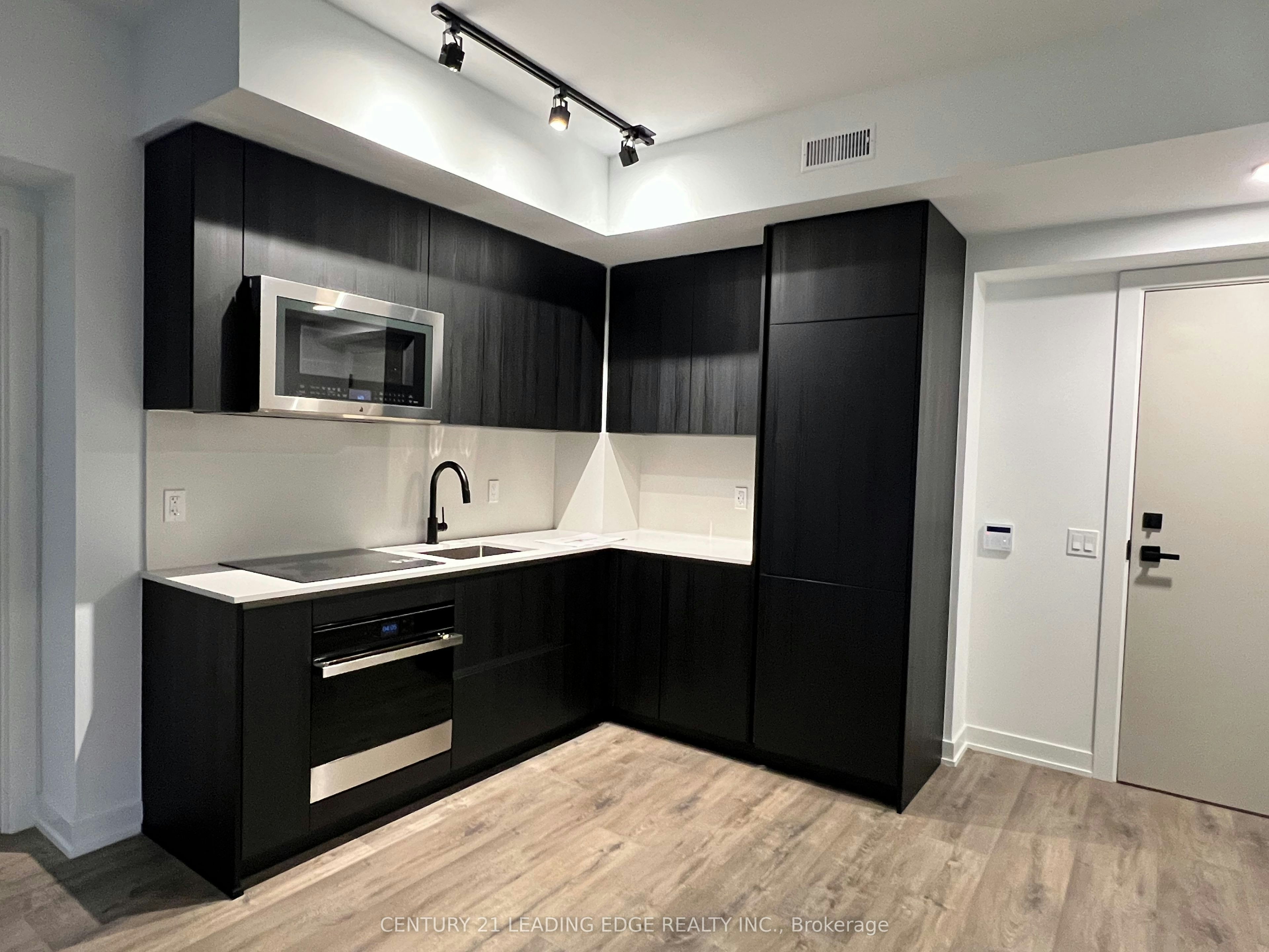 3804-327 King Street W, Toronto, ON, M5V 0W7 - 6