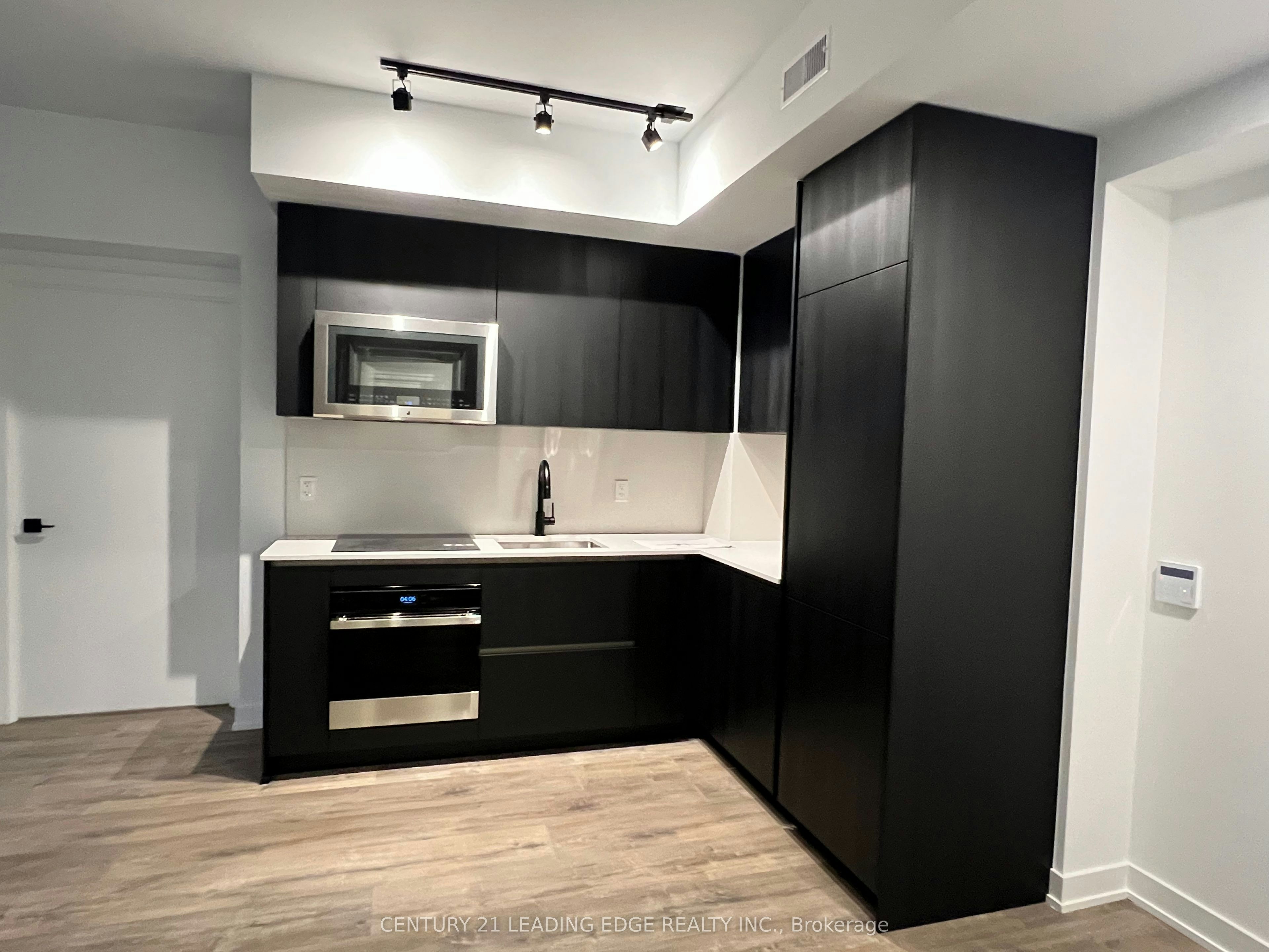 3804-327 King Street W, Toronto, ON, M5V 0W7 - 7