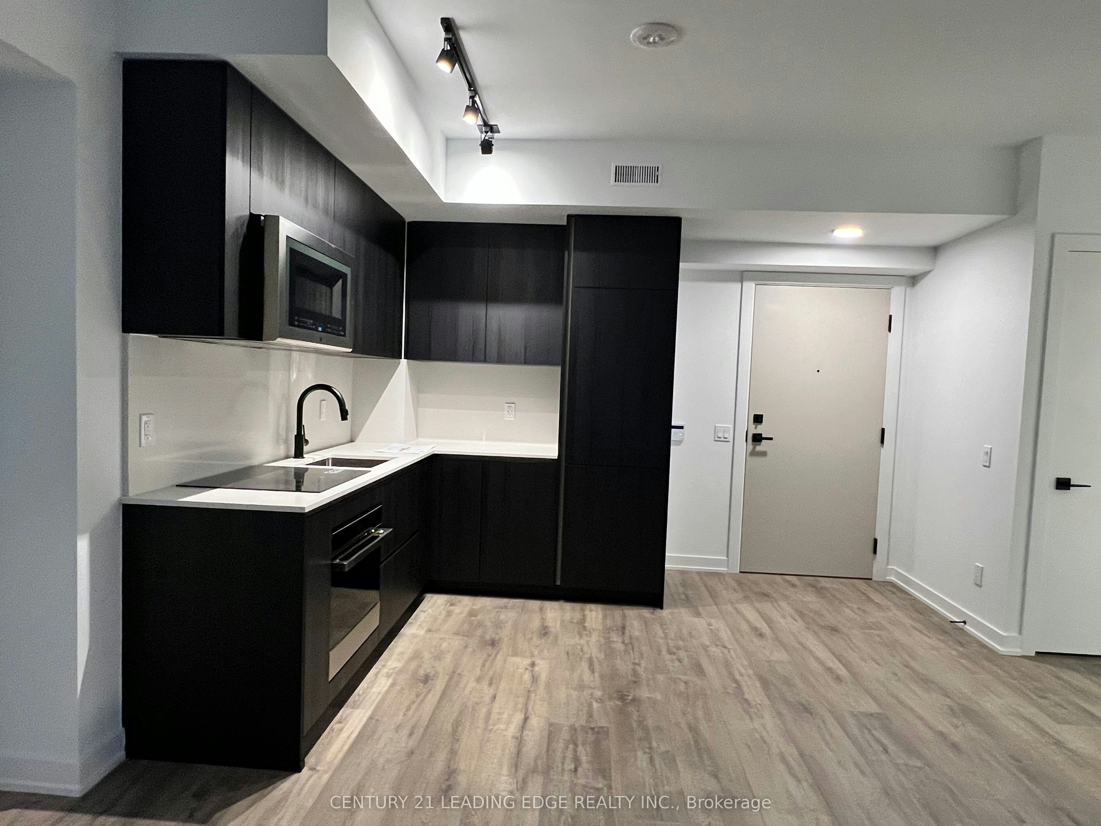 3804-327 King Street W, Toronto, ON, M5V 0W7 - 5