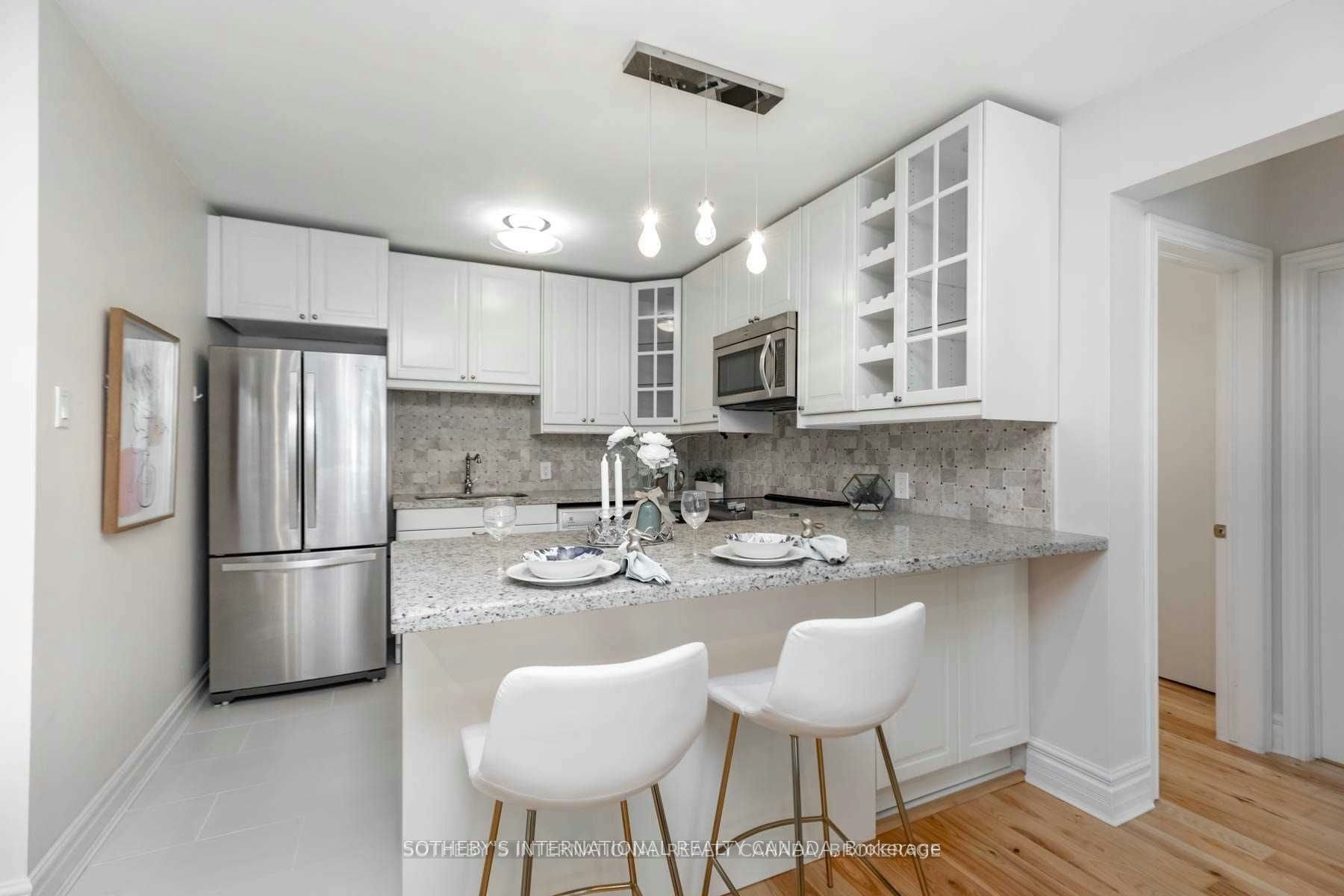 108-35 Raglan Avenue, Toronto, ON, M6C 2K7 - 8