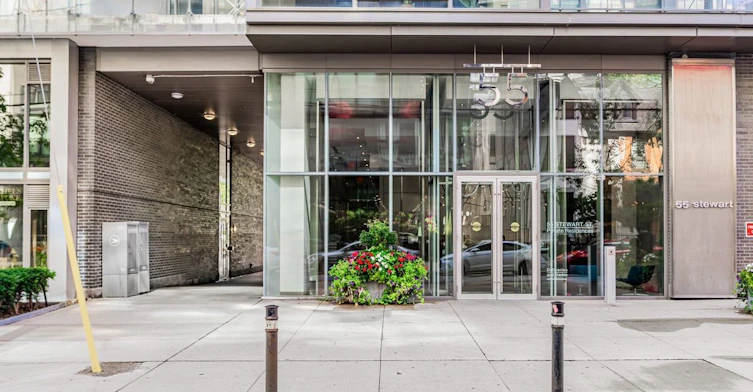 306-55 Stewart Street, Toronto, ON, M5V 2V1 - 2