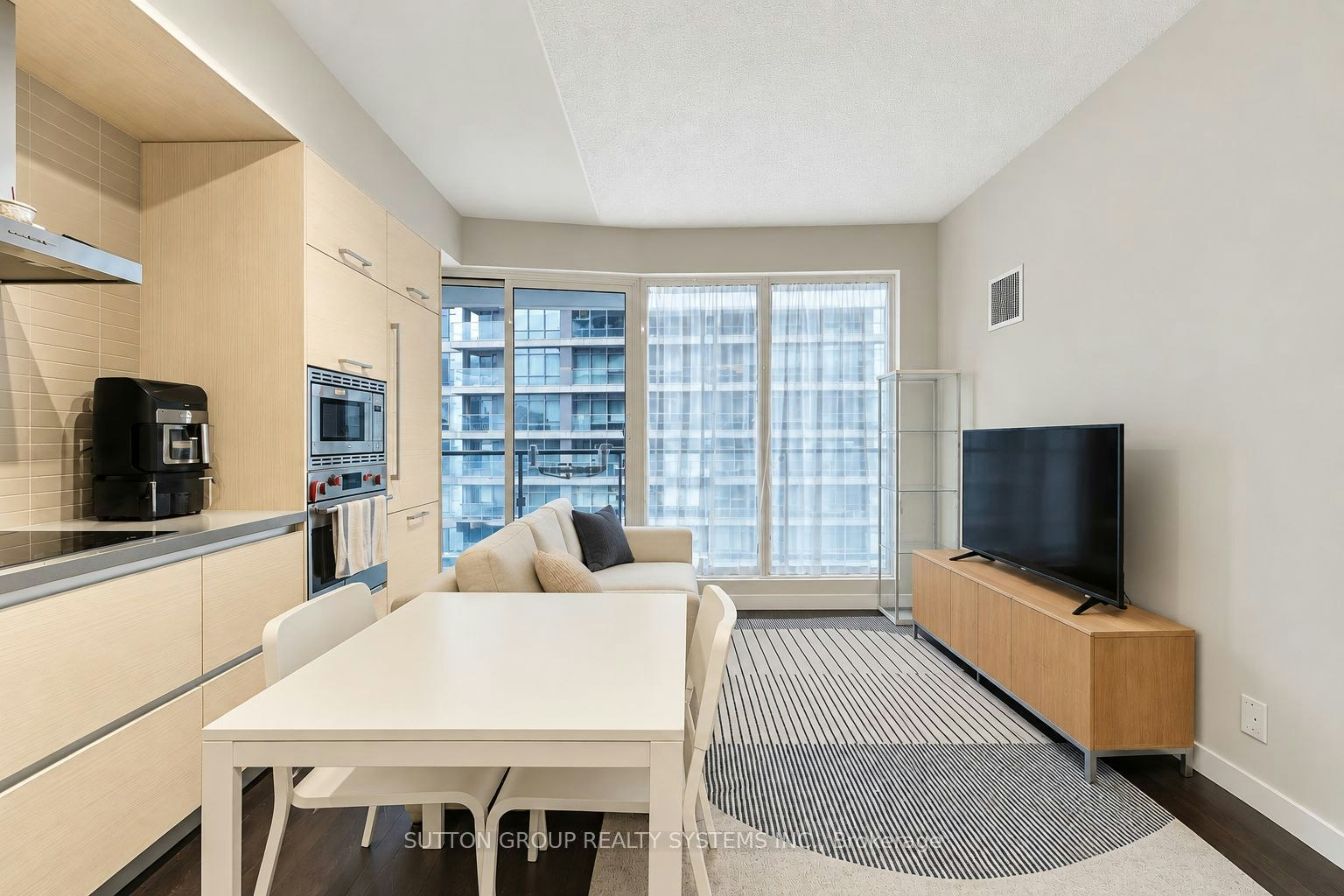 2205-2221 Yonge Street, Toronto, ON, M4S 2B4 - 9