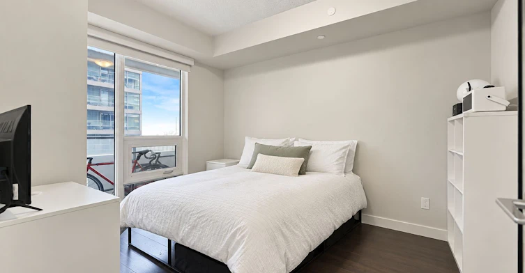 2205-2221 Yonge Street, Toronto, ON, M4S 2B4 - 13