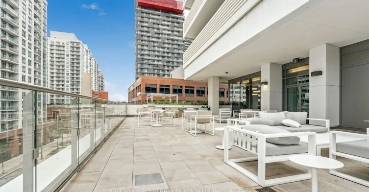 2205-2221 Yonge Street, Toronto, ON, M4S 2B4 - 21