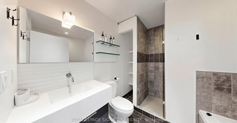 1305-552 Wellington Street W, Toronto, ON, M5V 2V5 - 24