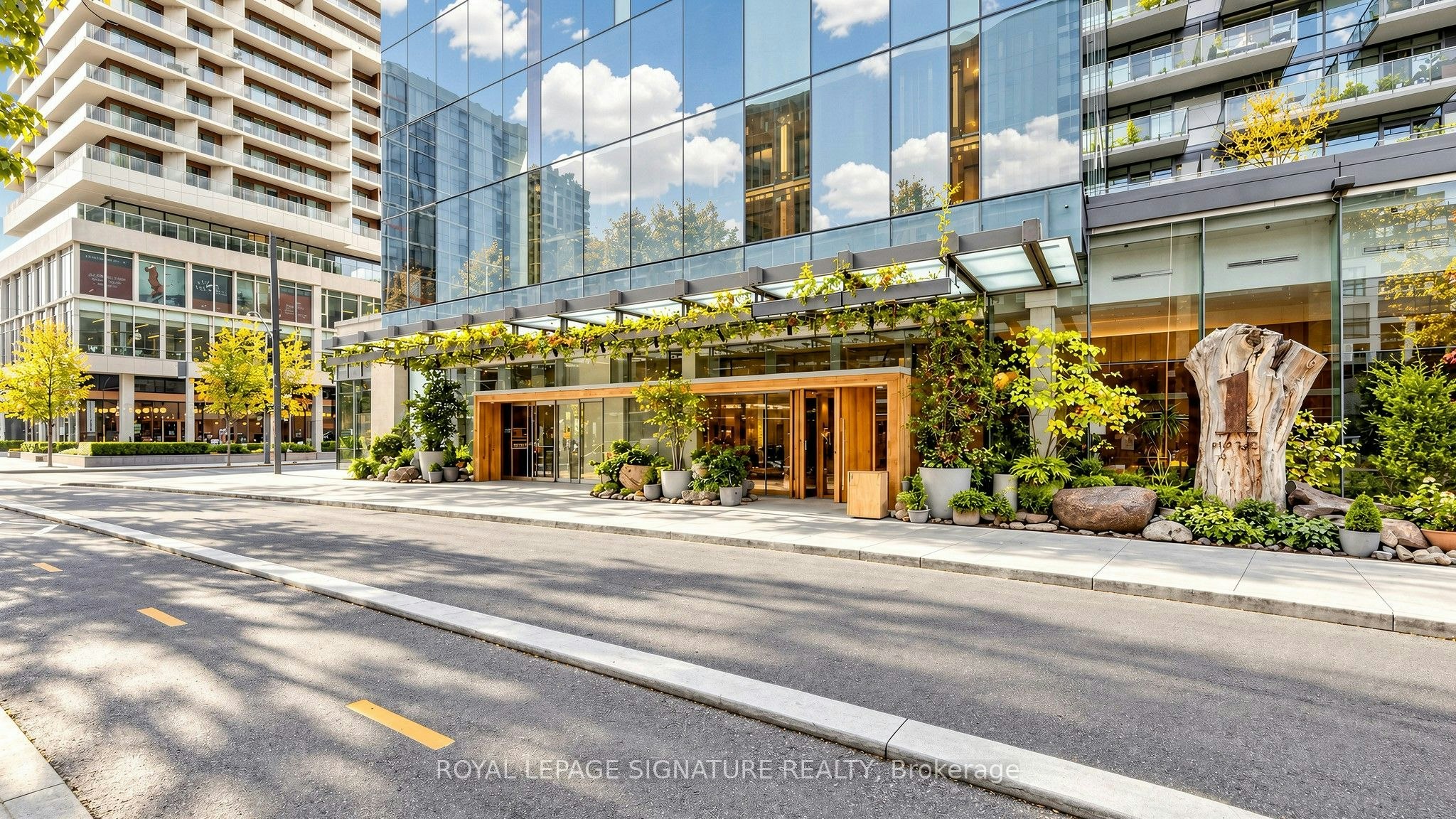 1305-552 Wellington Street W, Toronto, ON, M5V 2V5 - 3