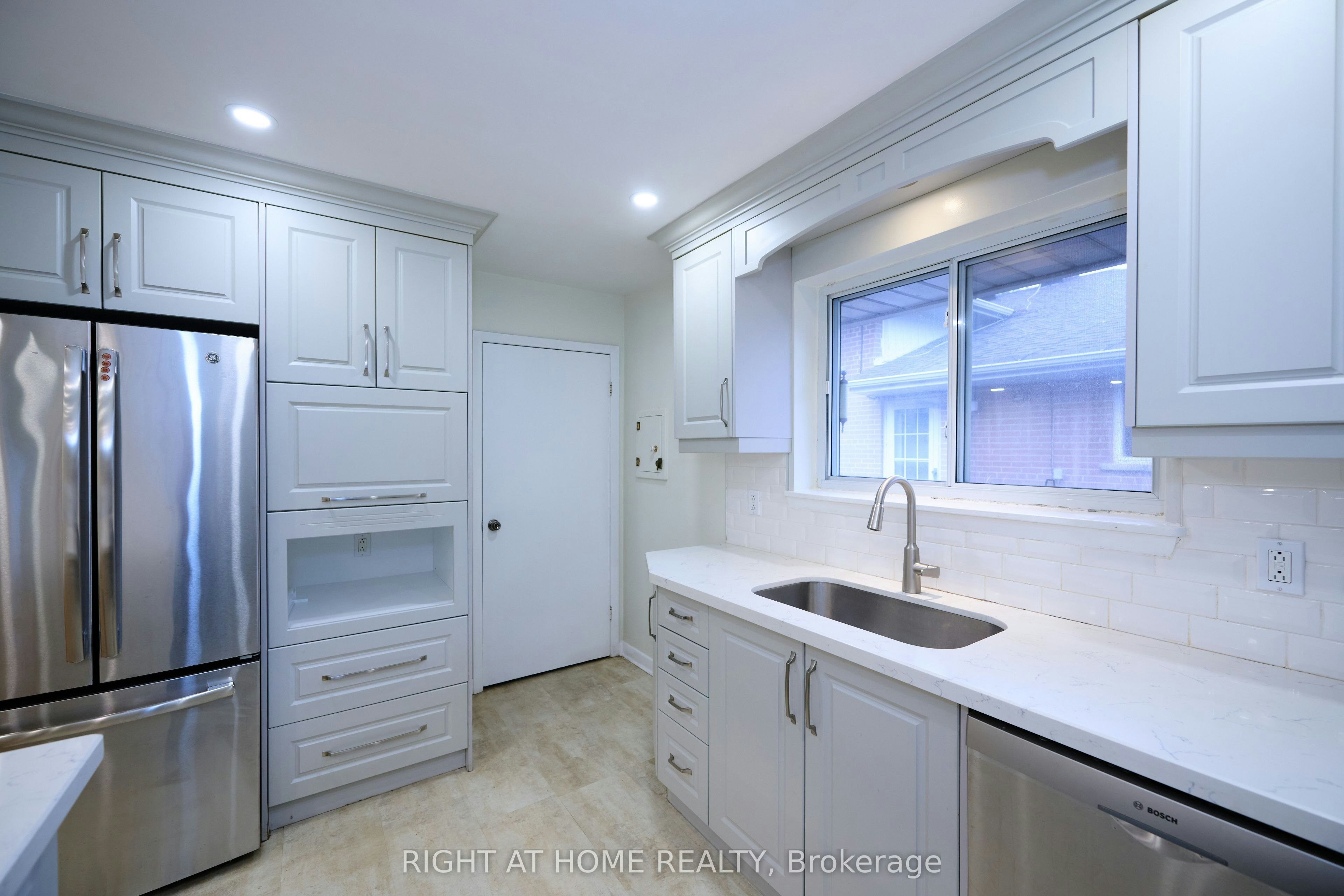 314 Dudley Avenue, Toronto, ON, M2N 4X5 - 12