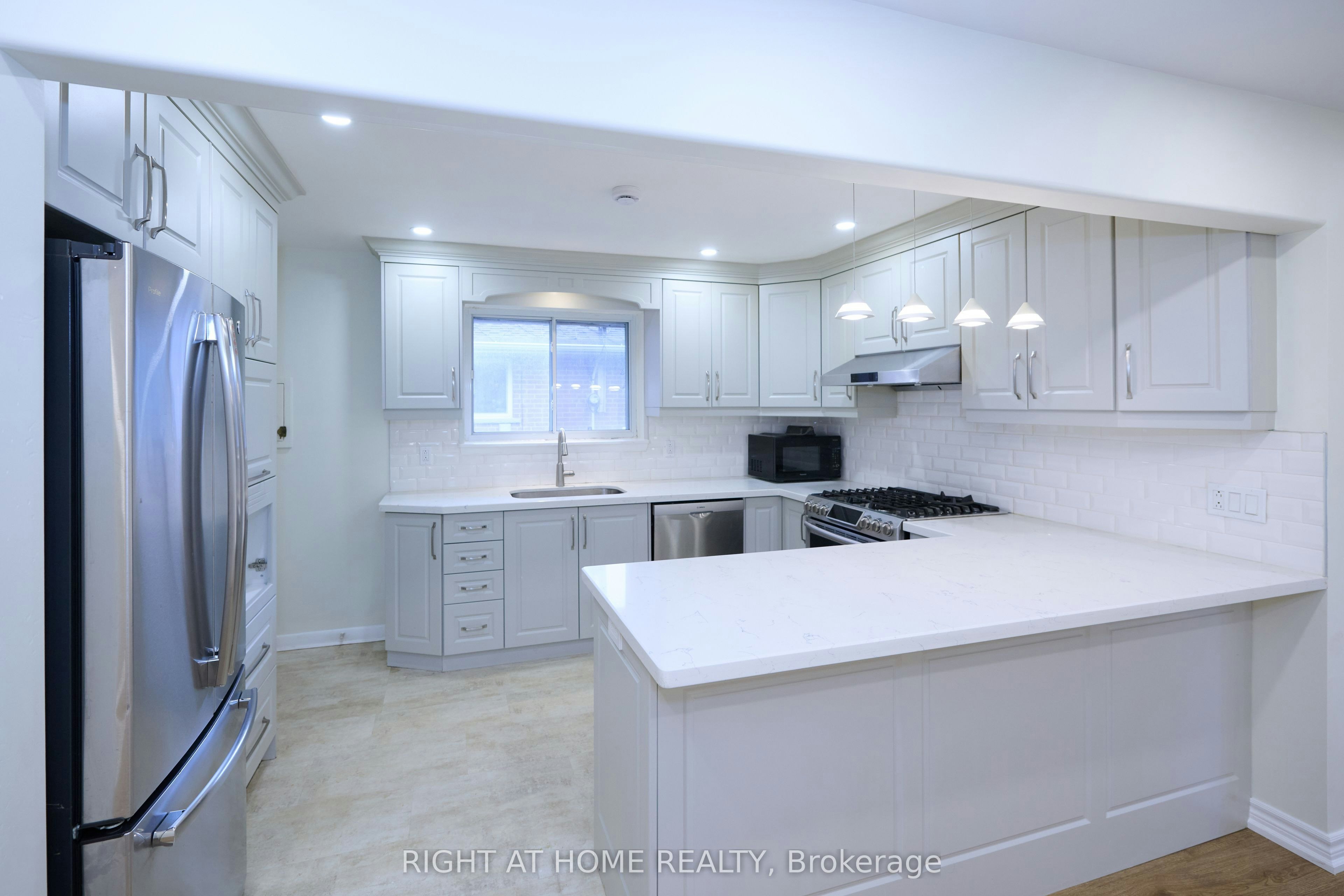 314 Dudley Avenue, Toronto, ON, M2N 4X5 - 7