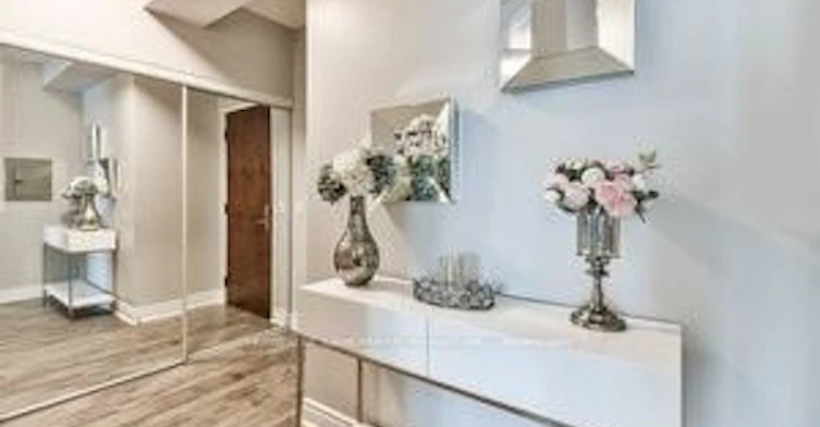 763 Bay Street, Toronto, ON, M5G 2R3 - 4