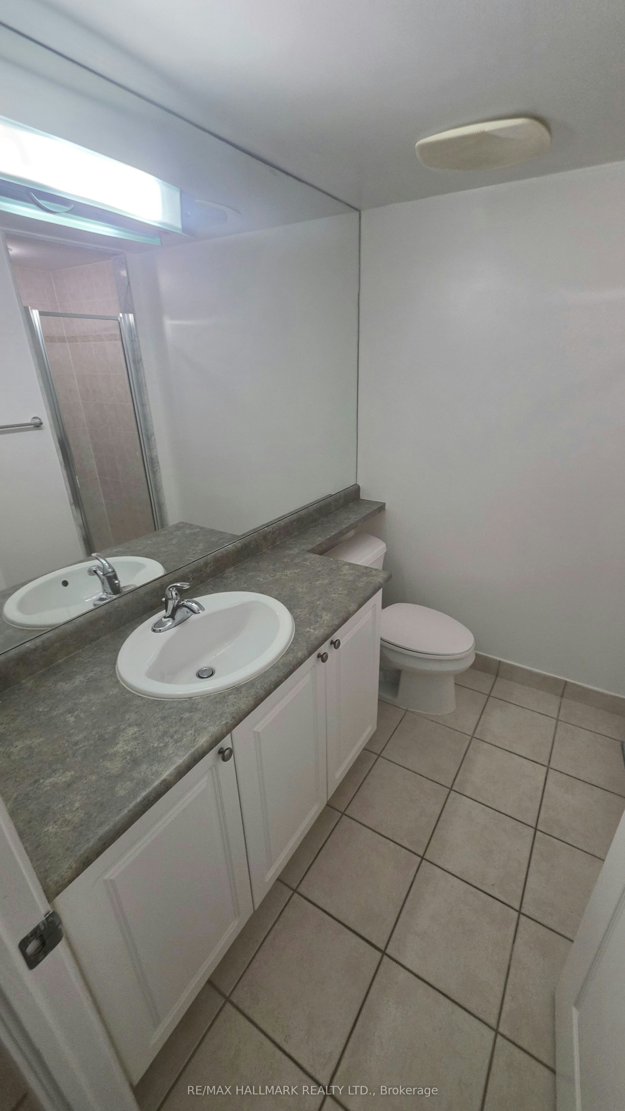 914-18 Yonge Street, Toronto, ON, M5E 1Z8 - 13