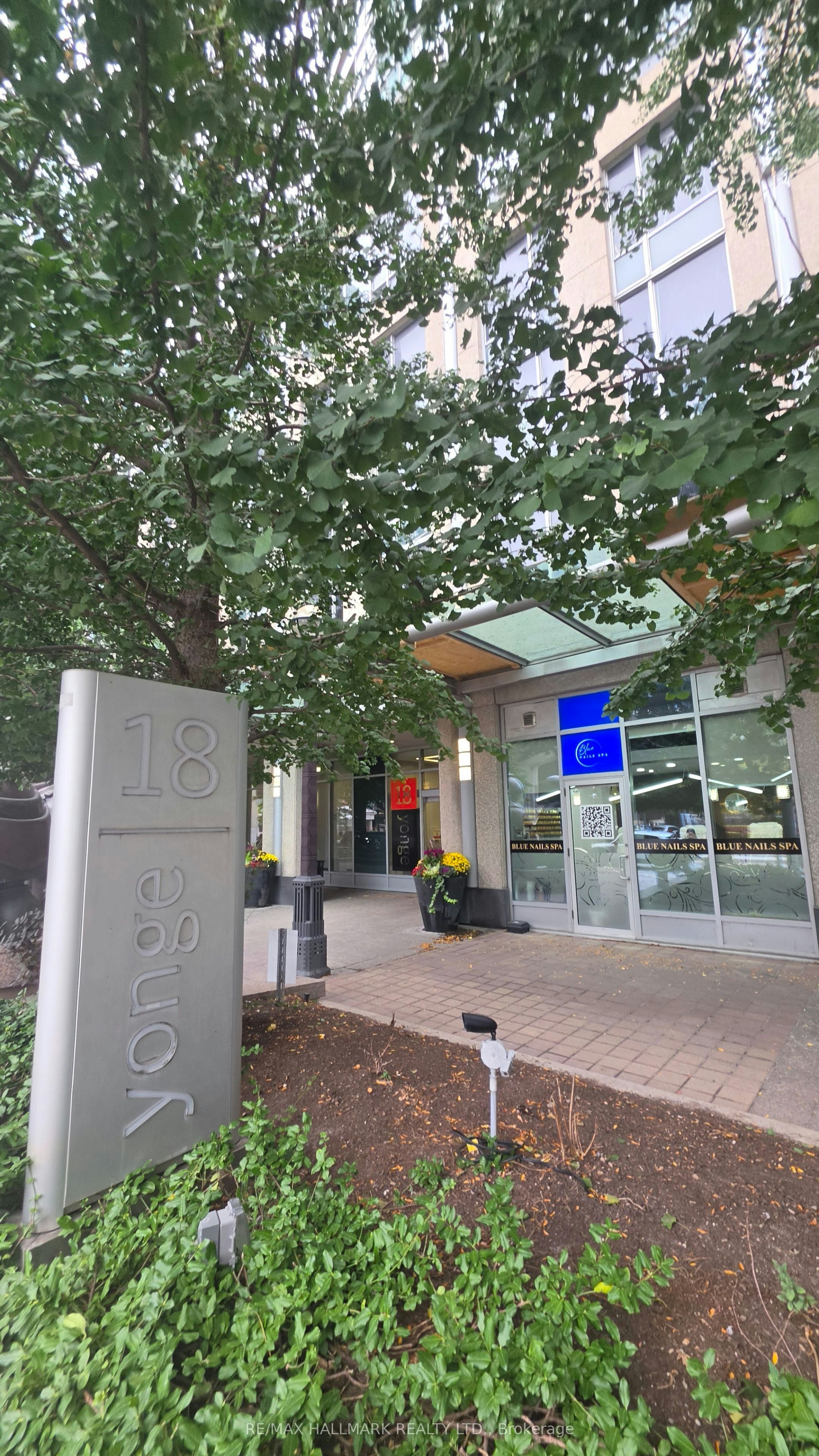 914-18 Yonge Street, Toronto, ON, M5E 1Z8 - 40