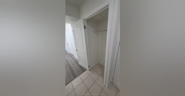 914-18 Yonge Street, Toronto, ON, M5E 1Z8 - 11