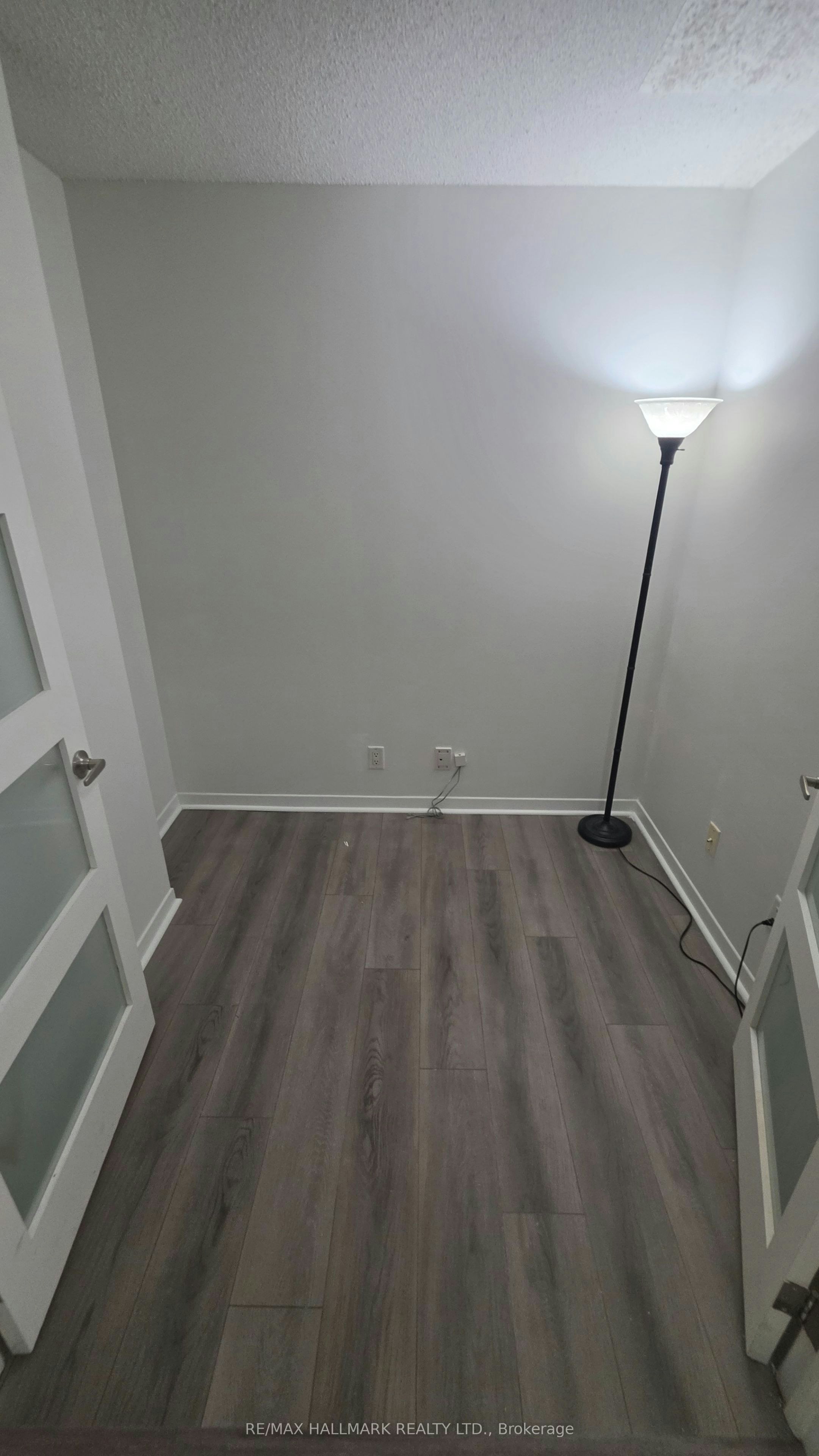 914-18 Yonge Street, Toronto, ON, M5E 1Z8 - 7