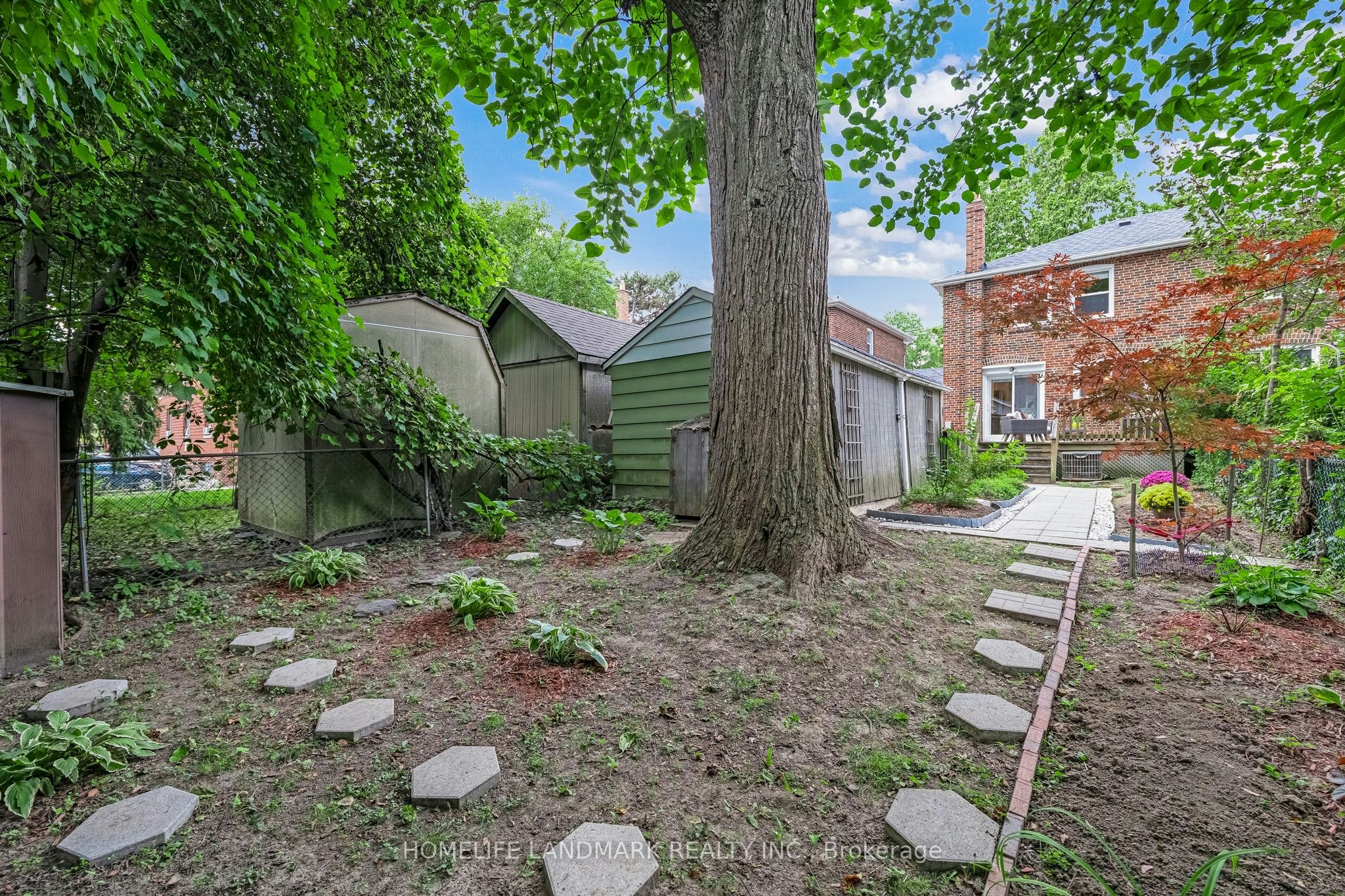39 Brentcliffe Road, Toronto, ON, M4G 3Y4 - 47