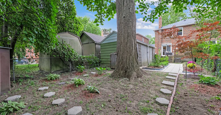 39 Brentcliffe Road, Toronto, ON, M4G 3Y4 - 47