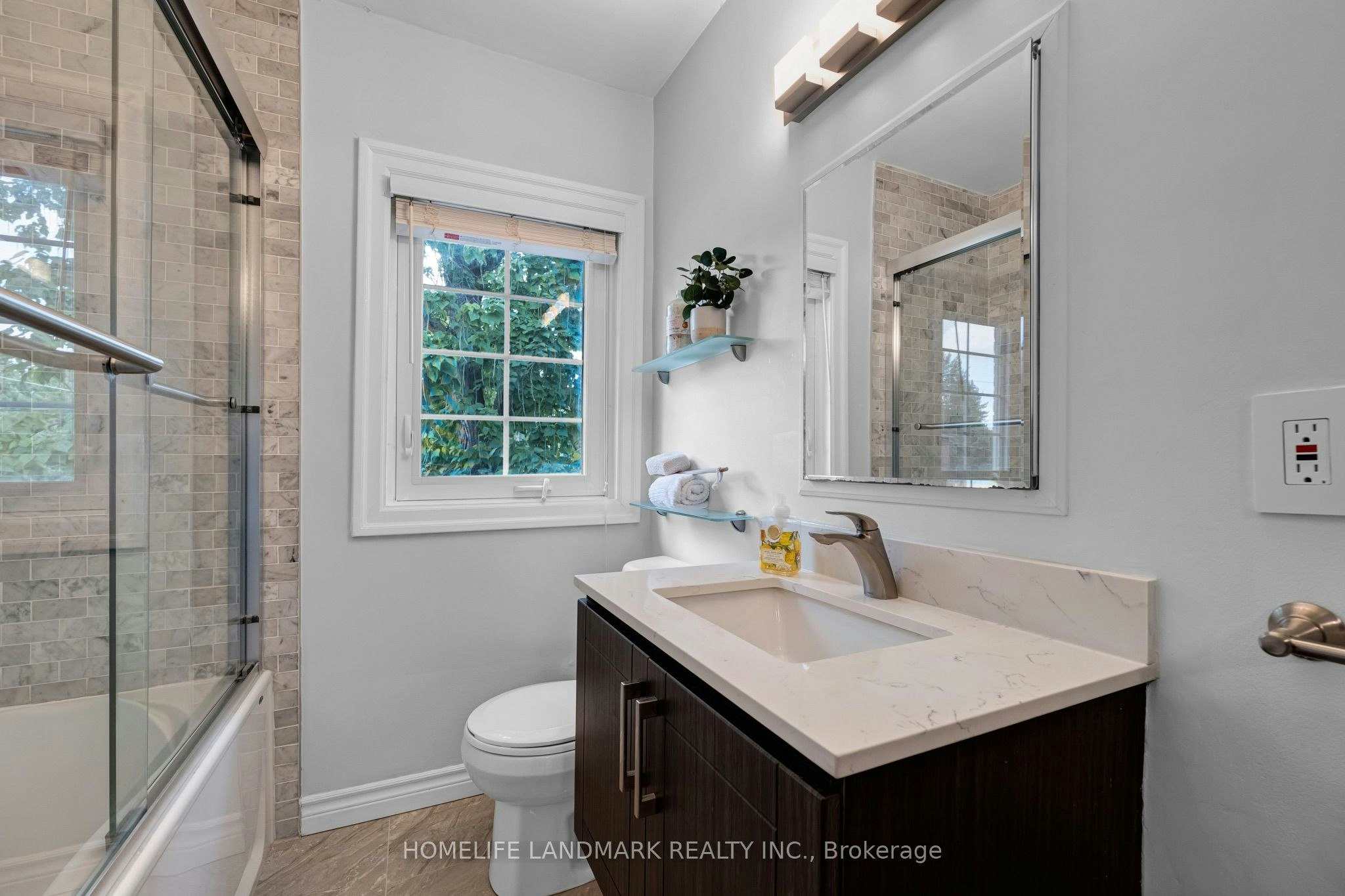 39 Brentcliffe Road, Toronto, ON, M4G 3Y4 - 25