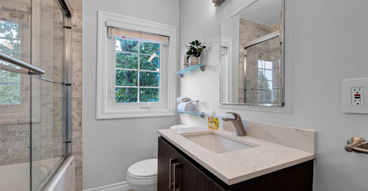 39 Brentcliffe Road, Toronto, ON, M4G 3Y4 - 25
