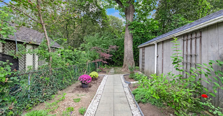 39 Brentcliffe Road, Toronto, ON, M4G 3Y4 - 43