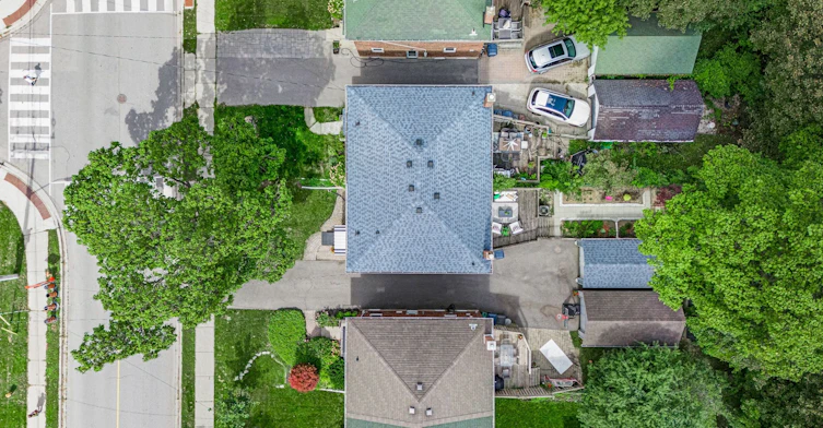 39 Brentcliffe Road, Toronto, ON, M4G 3Y4 - 35