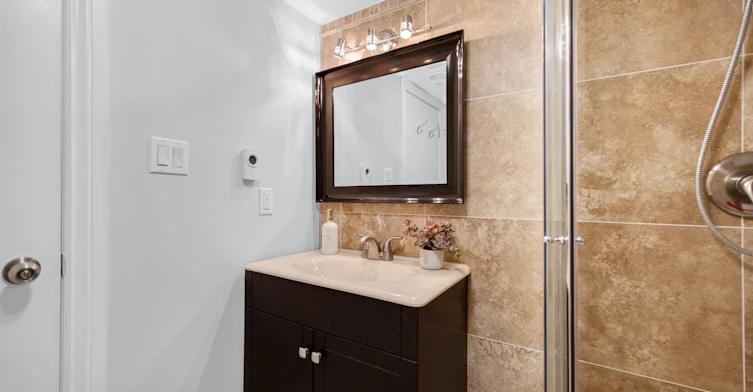 39 Brentcliffe Road, Toronto, ON, M4G 3Y4 - 32