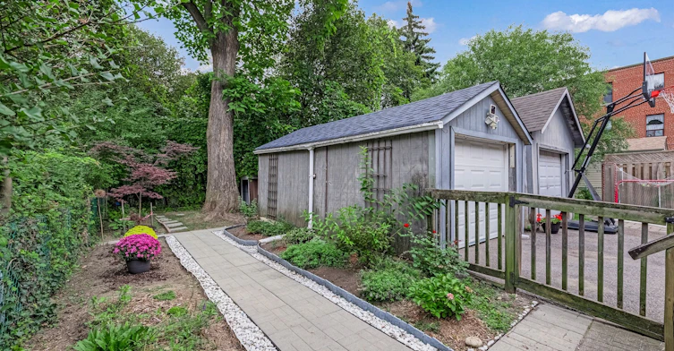 39 Brentcliffe Road, Toronto, ON, M4G 3Y4 - 40