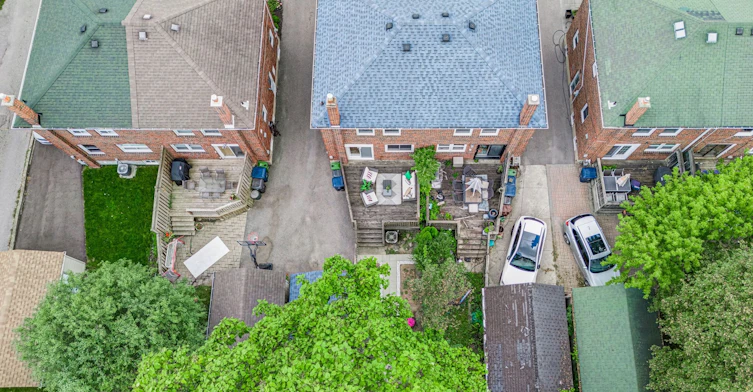 39 Brentcliffe Road, Toronto, ON, M4G 3Y4 - 45