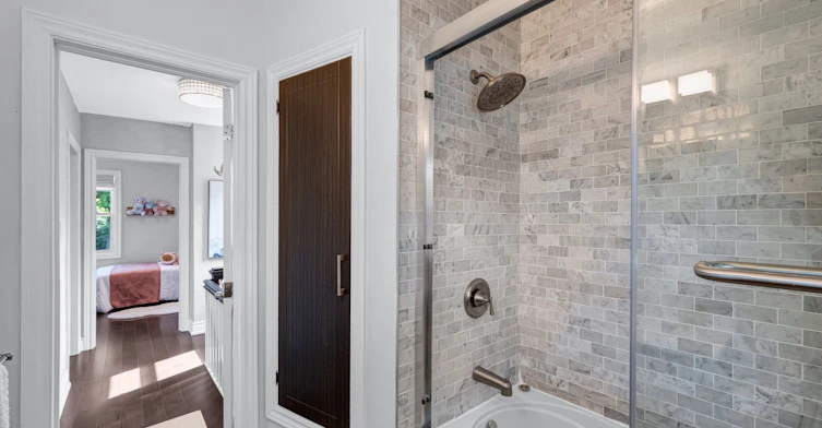 39 Brentcliffe Road, Toronto, ON, M4G 3Y4 - 26