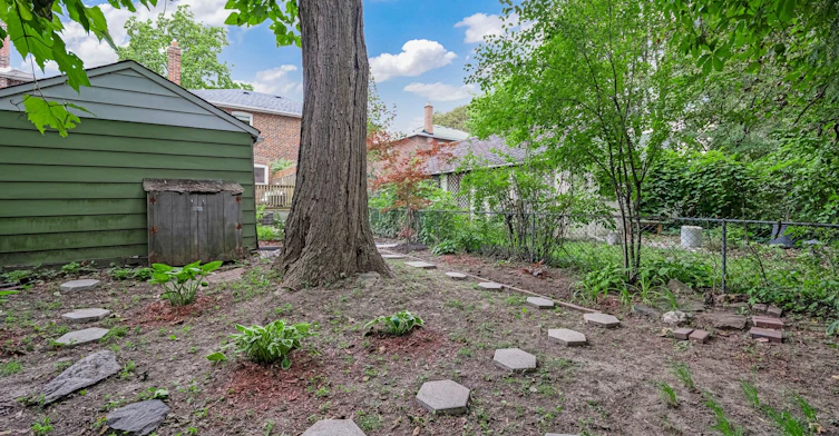 39 Brentcliffe Road, Toronto, ON, M4G 3Y4 - 48