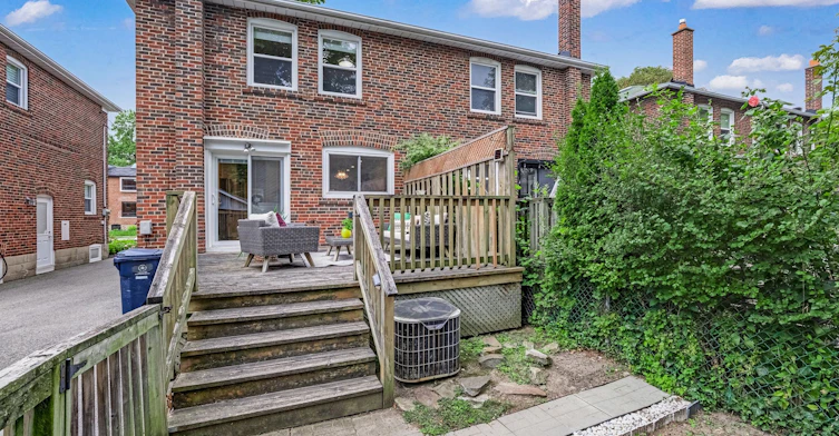 39 Brentcliffe Road, Toronto, ON, M4G 3Y4 - 36