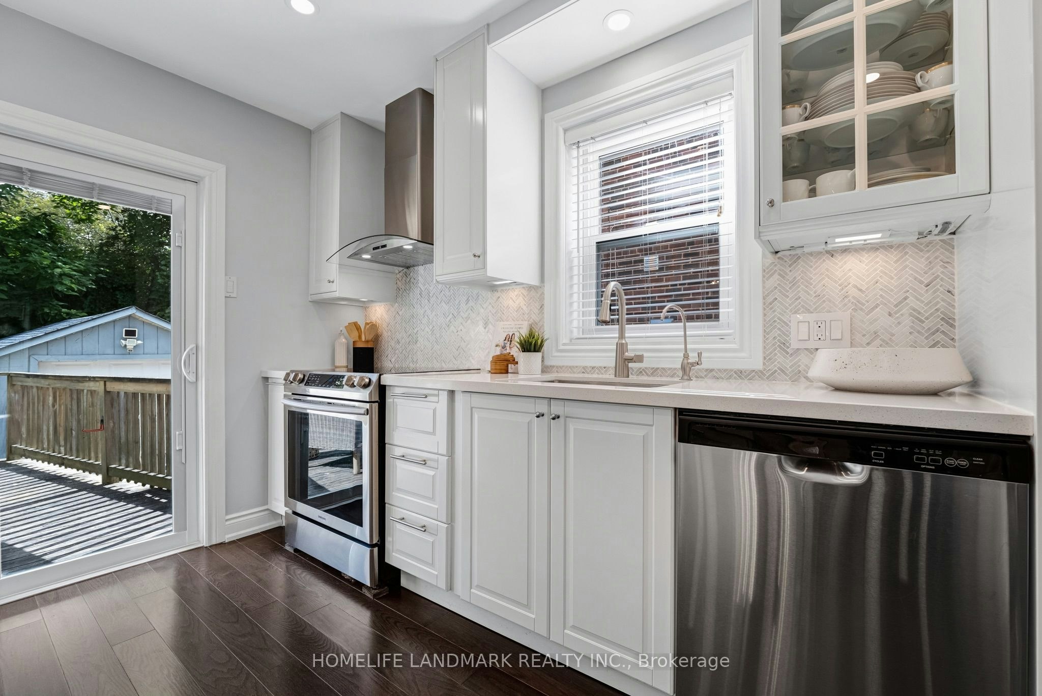 39 Brentcliffe Road, Toronto, ON, M4G 3Y4 - 16