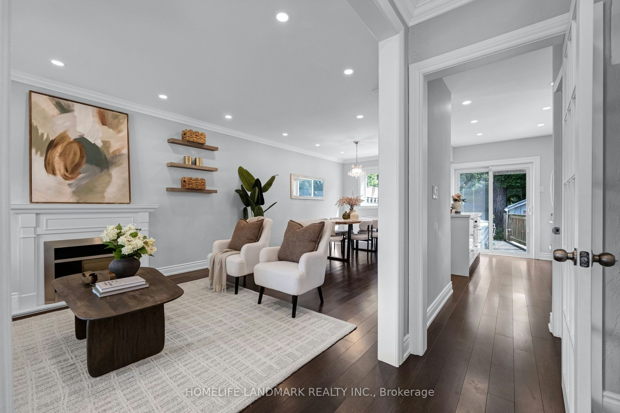 39 Brentcliffe Road, Toronto, ON, M4G 3Y4 - 4