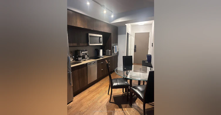 2008-10 York Street, Toronto, ON, M5J 0E1 - 5