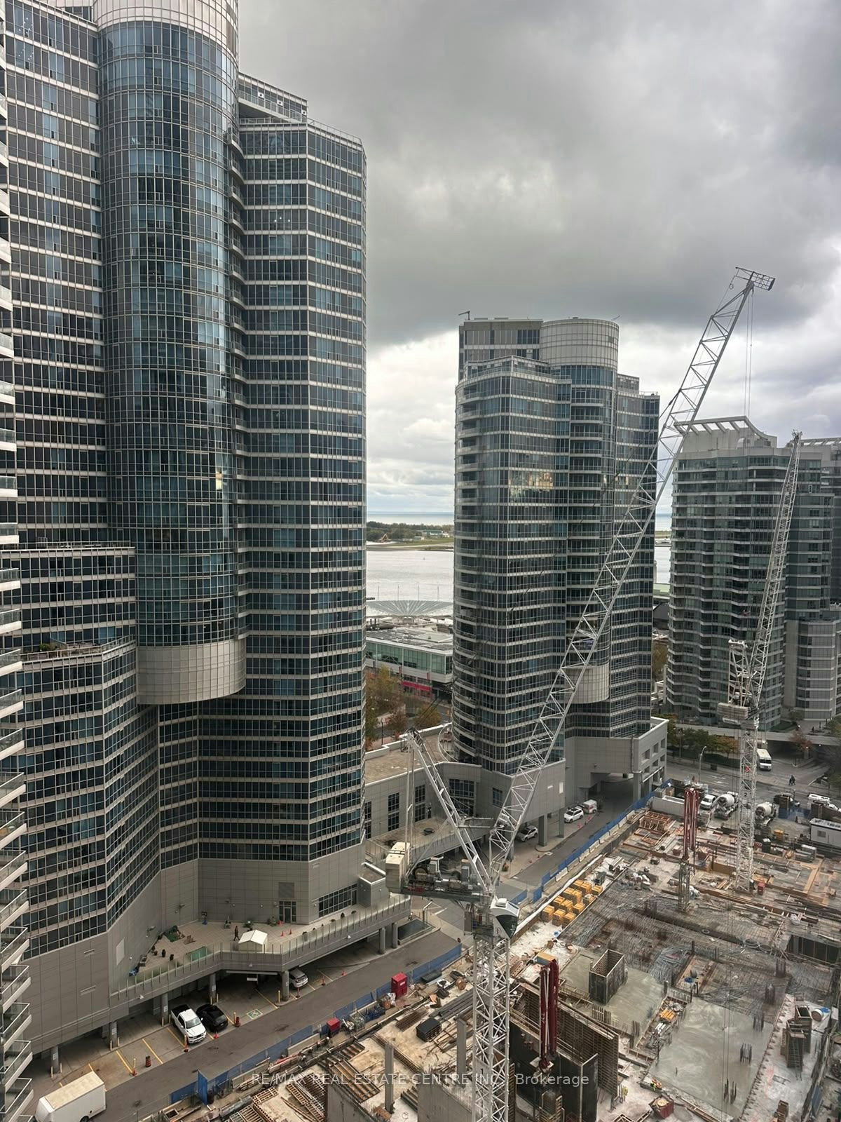 2008-10 York Street, Toronto, ON, M5J 0E1 - 2
