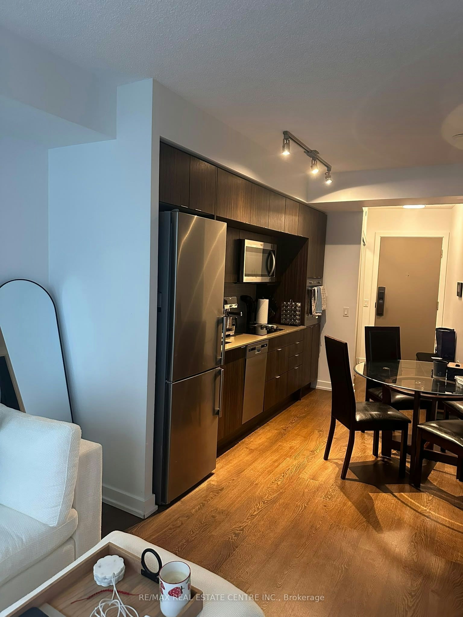 2008-10 York Street, Toronto, ON, M5J 0E1 - 8